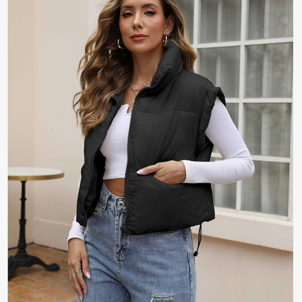 New Songling Black Puffer Cropped Vest Medium